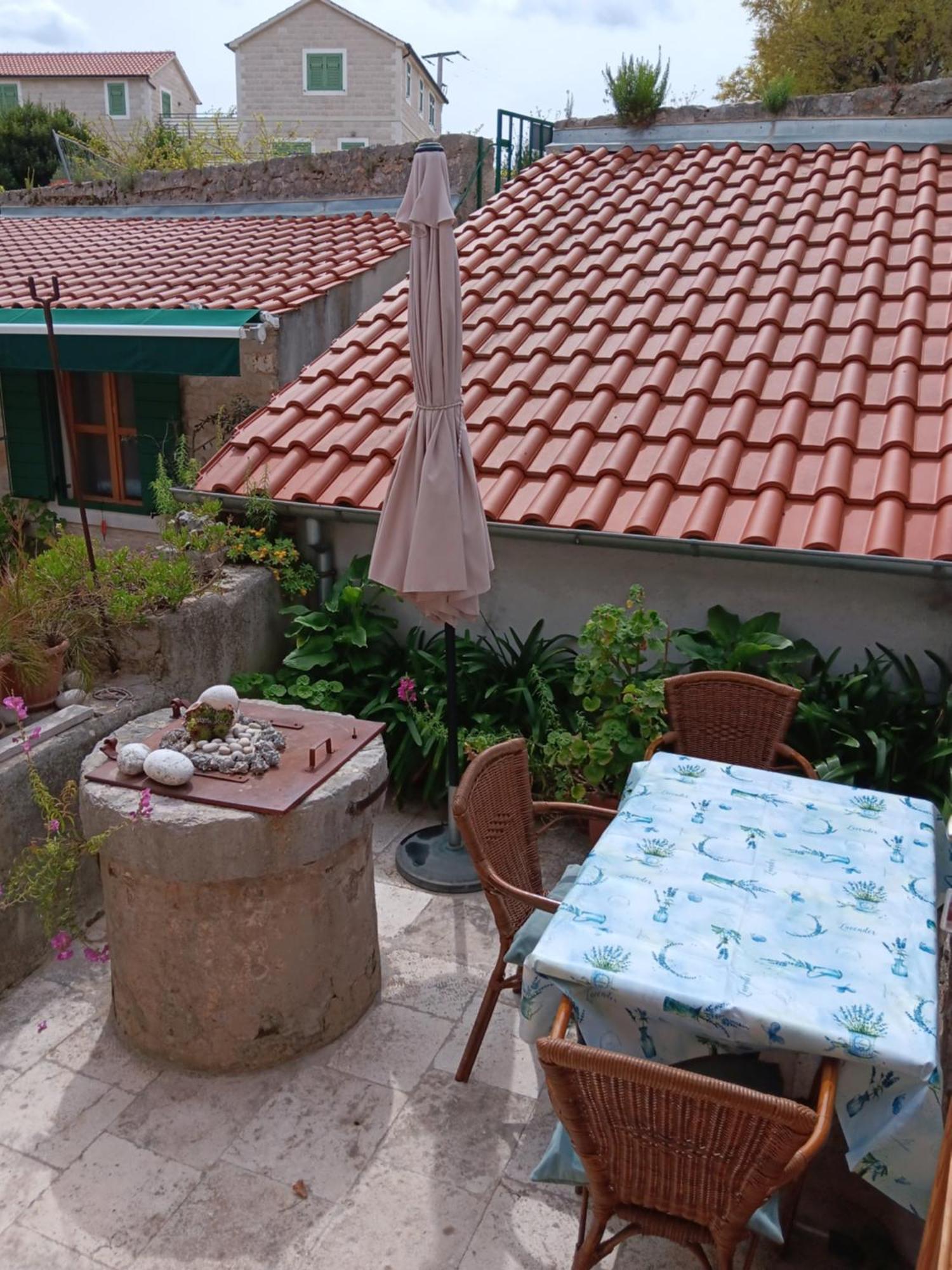 Guest House Lucijo Vrboska Zimmer foto